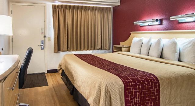 Номер Standard Red Oak Inn Detroit - Southfield