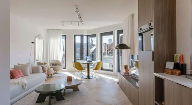 The Sassy Summit - Chic Comfort Views Good Vibe, Забронировать Апартаменты/квартира Гент Leiestreek, рядом с Graffiti Street