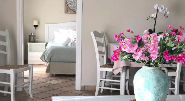 Бунгало Sebastians Family Hotel & Taverna