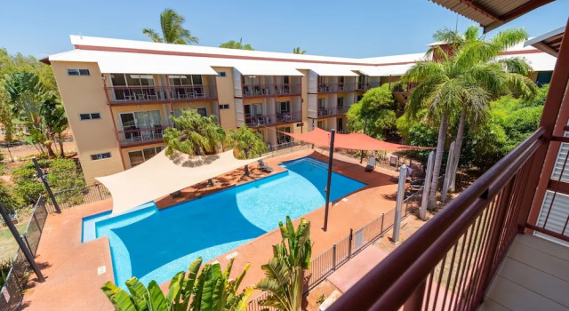 Номер Standard с балконом и с видом на бассейн The Continental Hotel Broome