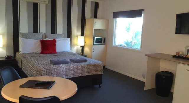 Central Motel Gin Gin, Забронировать Мотель Джин-Джин 
