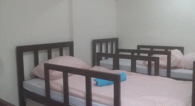 Кровать в общем номере First Inn On Nut - Hostel