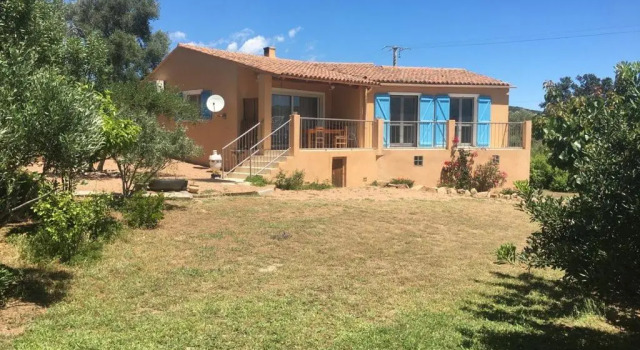 Коттедж VILLA LARGIA porto vecchio - A 5 MIN DES PLAGES DE PALOMBAGGIA - CALME- CLIMATISATION