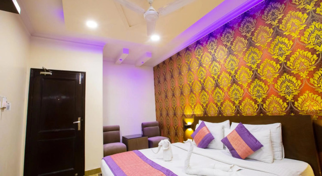 HOTEL SURYA INTERNATIONAL, Забронировать Отель Отели Нью-Дели с завтраком, Завтраки