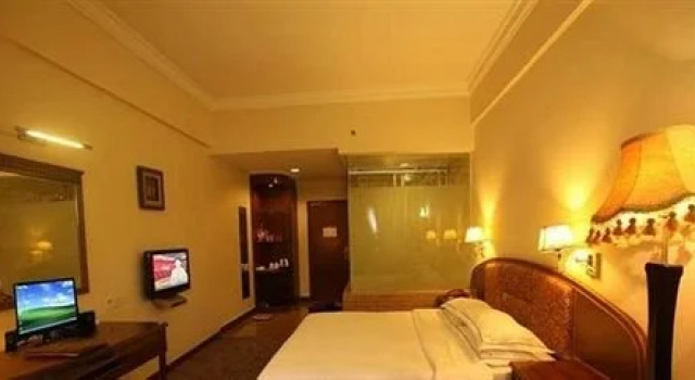 Zhuang Yuan Po Hotel - Nanning, Buchen Sie Hotel Xi Xiang Tang 