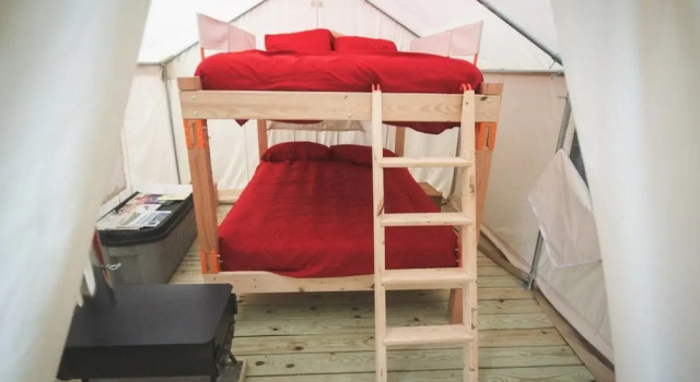 Tentrr- Hucklebuck Railway Camp, Boek Hotel Elizaville Verenigde Staten