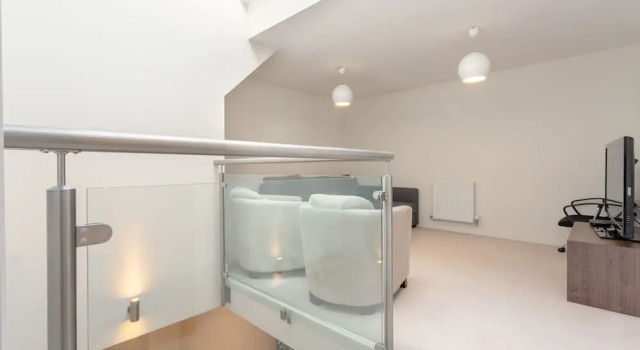 2 Bed Townhouse in Shepherds Bush
