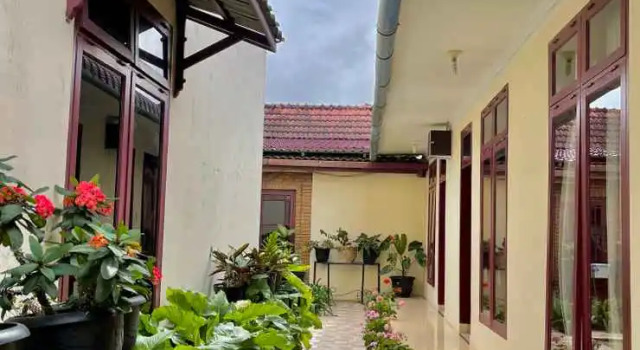 Sapo Karo Rest House, Book Hotel Hotels in Sumatra with Breakfast, Breakfasts