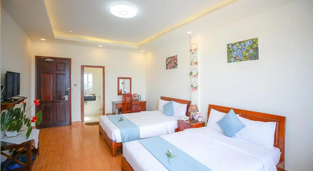 Четырёхместный номер Standard с видом на горы Rose Valley Hotel Da Lat Vietnam