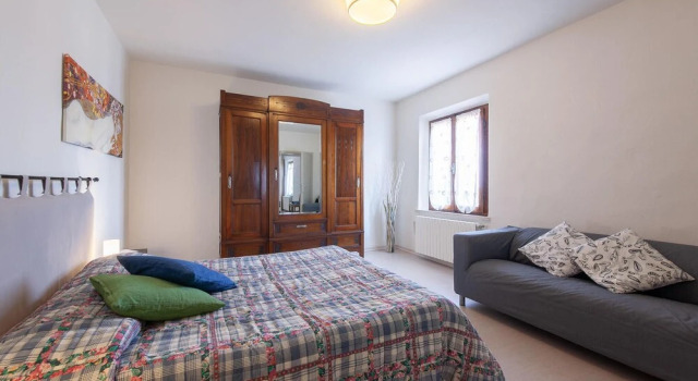 Nice Apartment in Marti PI With 3 Bedrooms, Wifi and Outdoor Swimming Pool, Забронировать Апартаменты/квартира Отели Монтополи-ин-Валь-д'Арно с парковкой, Парковка