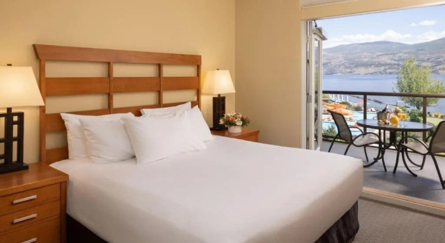 The Cove Lakeside Resort