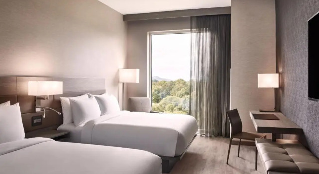Четырёхместный номер Standard с видом на парк AC Hotel by Marriott Nashville Brentwood