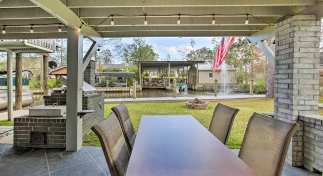 Springfield Riverfront Cabin w/ Boat Dock!, Buchen Sie Hotel Killian USA