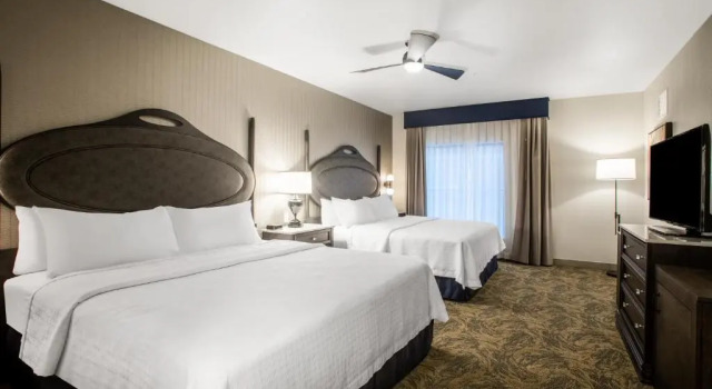 Четырёхместный люкс c 1 комнатой Homewood Suites By Hilton Salina/Downtown, Ks