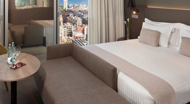 Номер The Level Семейный с видом на море Meliá Barcelona Sky 4 Sup