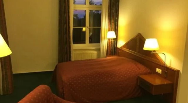 Gastehaus Residenz, Prenota Hotel Doebeln 