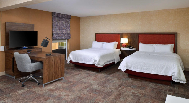 Четырёхместный люкс Hampton Inn Wytheville