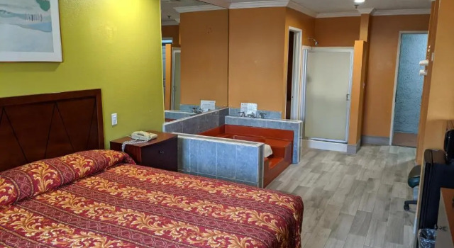 Номер Standard Passport Inn & Suites Corona Hotel