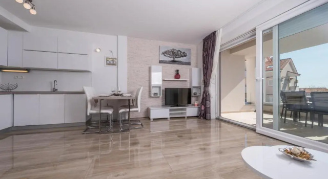Apartments with pool Villa Zora, Забронировать Апартаменты/квартира Апартаменты Новалья, Апартаменты/квартира