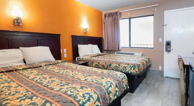 Четырёхместный номер Standard OYO Hotel Lake Charles Hwy 10