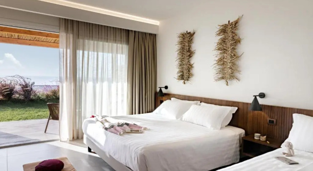 Трёхместный номер Standard с видом на море Armacera Resort