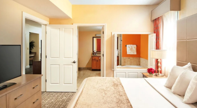 Люкс с 2 комнатами с балконом Floridays Orlando Two & Three Bed Rooms Condo Resort