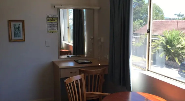 Номер Standard с балконом и с видом на озеро El Lago Waters Motel under Gobell Hotel