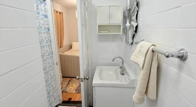 Апартаменты Comfort 2 Bedroom Apartment with 2 Bathrooms and Kitchen