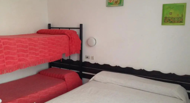 Hotel Mediterraneo, Забронировать Отель Недорогие отели Вилья-Карлос-Пас, рядом с Villa Carlos Paz Chair Lift, недорого