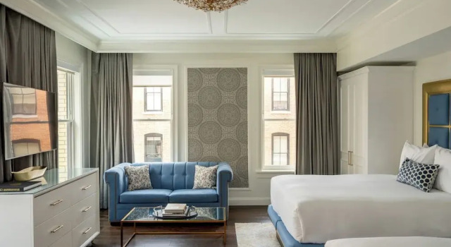 Четырёхместный полулюкс The Adelphi Hotel