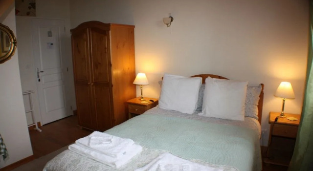 Chambres d'Hôtes La Roumec, Book Hotel Escandolieres Aveyron
