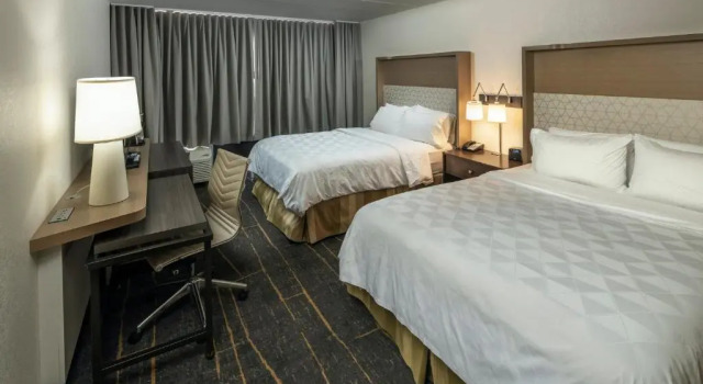 Run of House Holiday Inn Detroit Lakes - Lakefront by IHG