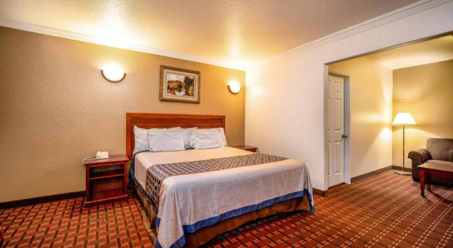 Номер Standard Regency Inn & Suites Downey