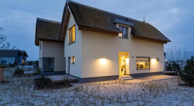 Ostsee Reetdachhaus Nr 43 Ostseestern im Strand Resort, Забронировать Курортный отель Курортные отели Хайлигенхафен, Курортный отель