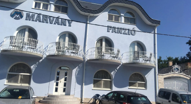Márvány Panzió, Забронировать Отель Отели Хайдусобосло 4 звезды, рядом с Greek Catholic Church, 4*