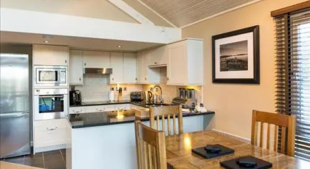 Cameron House One Bedroom Bungalow with Scenic View L32