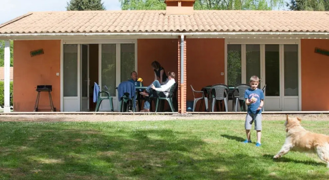 Gite Located in Lush Greenery, Réserver Maison de vacances Canton de Sauzé-Vaussais 