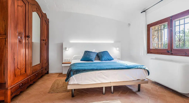 Charming Holiday Home in Vulpellac With Shared Pool, Varaa Hotelli Forallac Girona