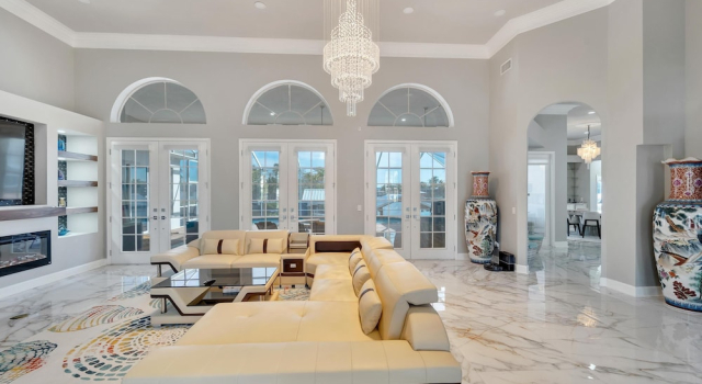Luxurious Retreat at our Canal Front Pool Home 5BR, Book Hotel Apollo Beach Florida