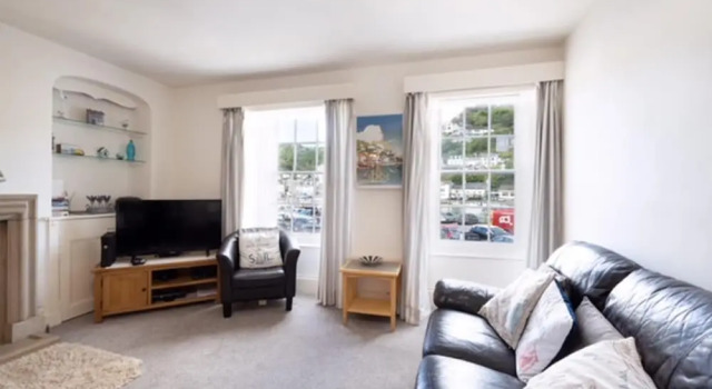 3bed Apartment Sleeps 5- Parking, Wifi, Near Beach