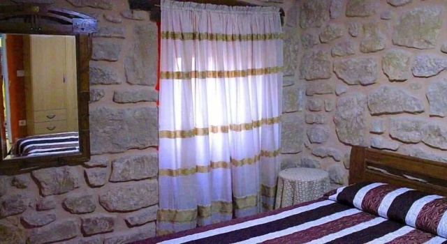 Pensión Ruiz Reyes, Book Hotel Treviana 