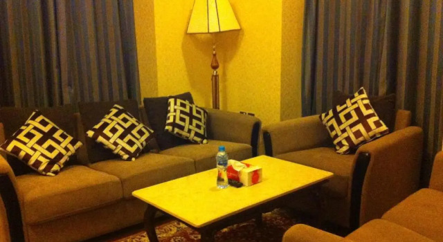 Safari Hotel