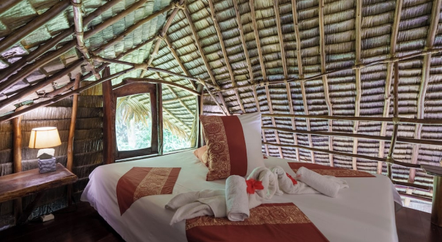 Бунгало с балконом Vanira Lodge