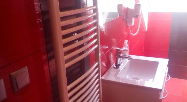 Apartmány Fialka, Забронировать Отель Отели Тршебонь с парковкой, рядом с Saint Giles Church, Парковка