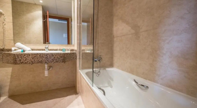 Номер Standard с видом на бассейн Hotel California Palace