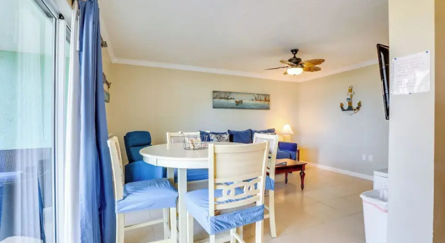 Gulf Getaway With Porch + Direct Beach Access!, Забронировать Апартаменты/квартира Апартаменты Лонгбоут-Ки, Апартаменты/квартира