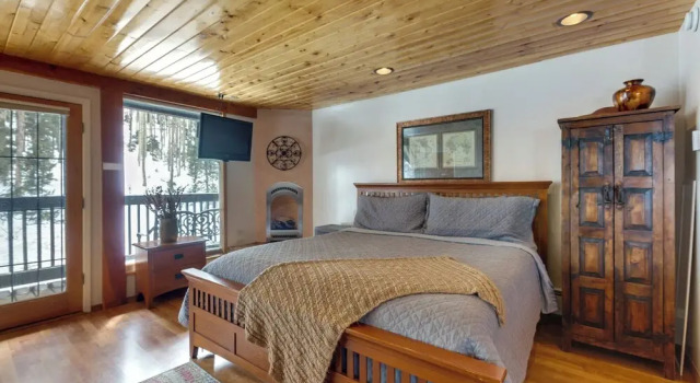 Апартаменты Cozy Streamside Studio - 2 Mi to Taos Ski Resort!