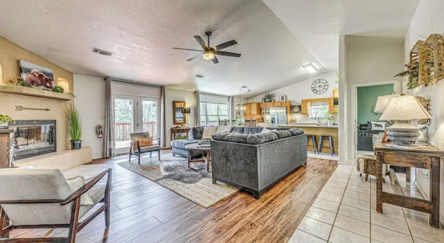Charming Ruidoso House w/ Deck & Mountain Views!, Varaa Lomakoti Ruidoso New Mexico