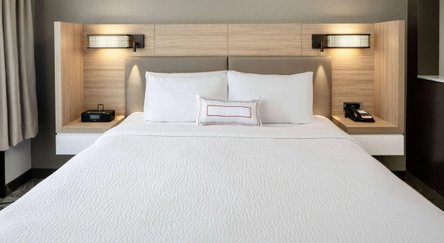 Люкс Sonesta Select Nashville Airport Suites