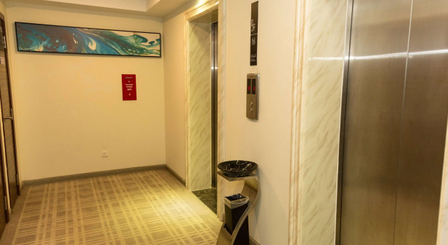 Ramada Encore by Wyndham Chinatown Kuala Lumpur, Забронировать Отель Отели Куала-Лумпура с парковкой, рядом с Башни-близнецы Берджая Таймс-Сквэр, Парковка
